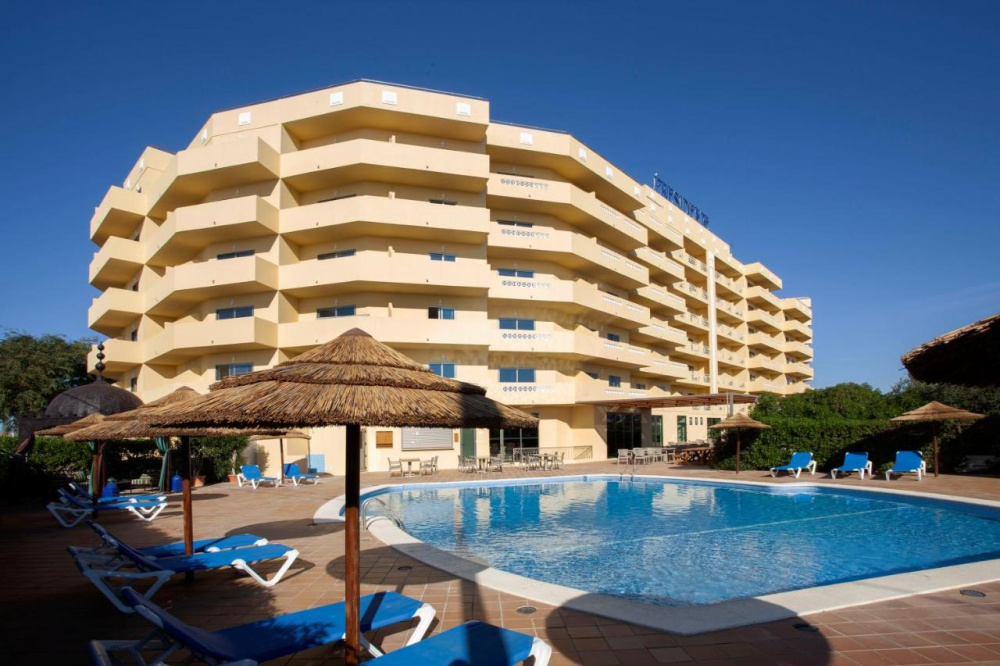 Turim Presidente Pool Area